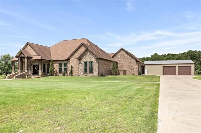 1830 Langham Forest Boulevard, Orange, TX 77630