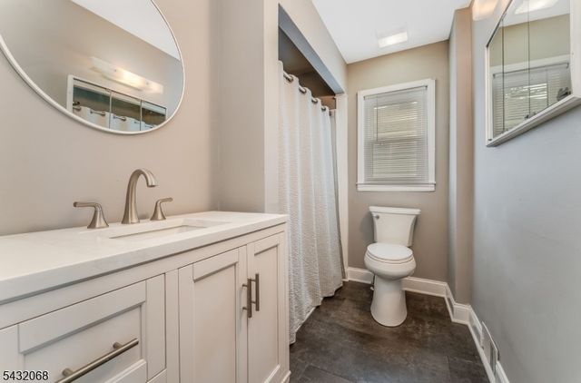 38 Eastern States Pkwy, Somerville Boro, NJ 08876
