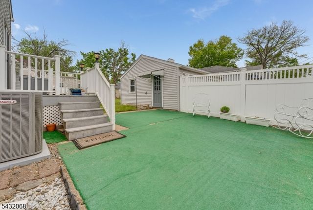 38 Eastern States Pkwy, Somerville Boro, NJ 08876