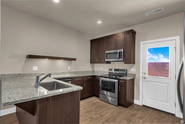 157 W 200 S, Ivins, UT 84738