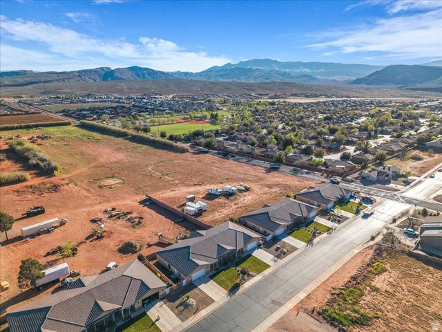 157 W 200 S, Ivins, UT 84738