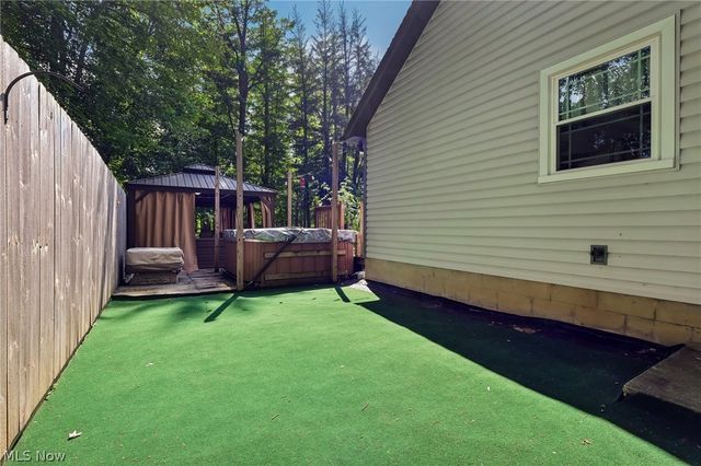 3213 Bates Road, Madison, OH 44057