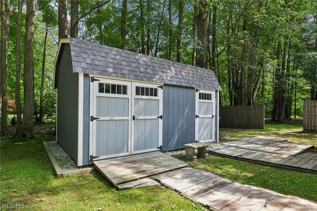 3213 Bates Road, Madison, OH 44057