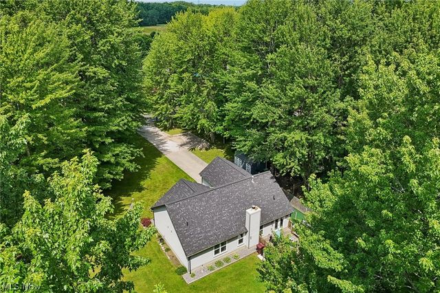 3213 Bates Road, Madison, OH 44057