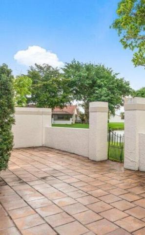 20020 Rima Circle, Boca Raton, FL 33434