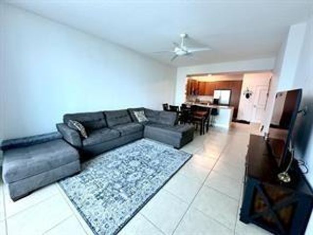 1945 S Ocean Dr 910, Hallandale Beach, FL 33009