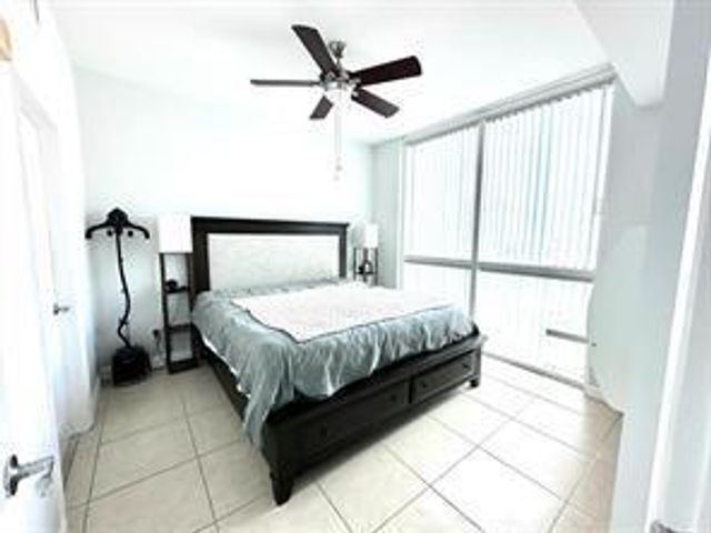 1945 S Ocean Dr 910, Hallandale Beach, FL 33009