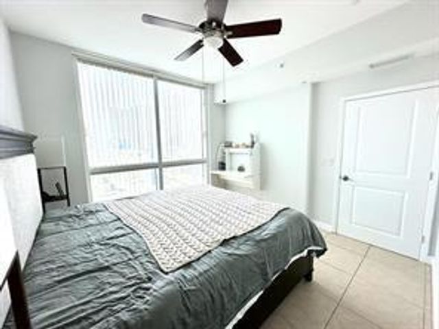 1945 S Ocean Dr 910, Hallandale Beach, FL 33009
