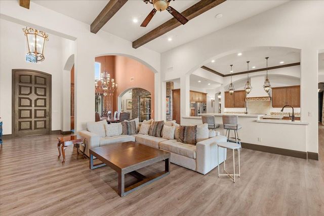 12392 N Via Tuscania Avenue, Clovis, CA 93619