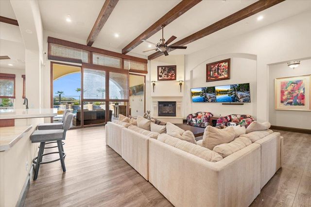 12392 N Via Tuscania Avenue, Clovis, CA 93619