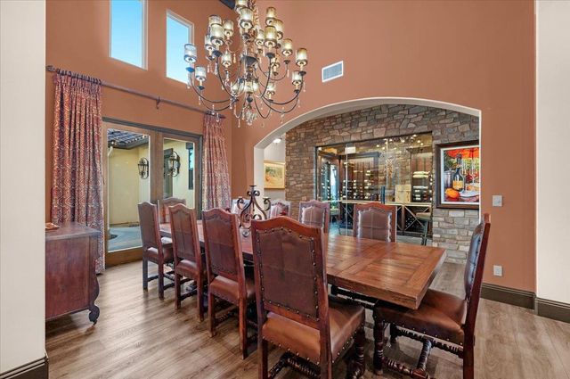 12392 N Via Tuscania Avenue, Clovis, CA 93619