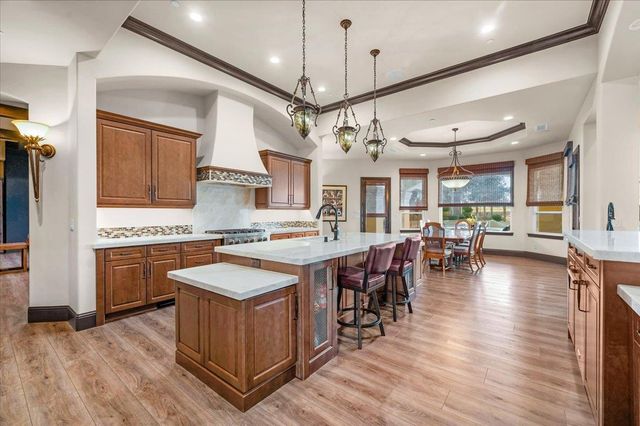 12392 N Via Tuscania Avenue, Clovis, CA 93619