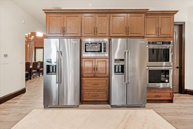 12392 N Via Tuscania Avenue, Clovis, CA 93619