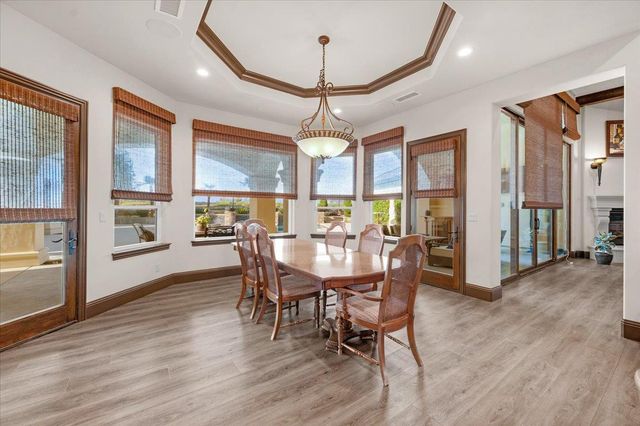 12392 N Via Tuscania Avenue, Clovis, CA 93619