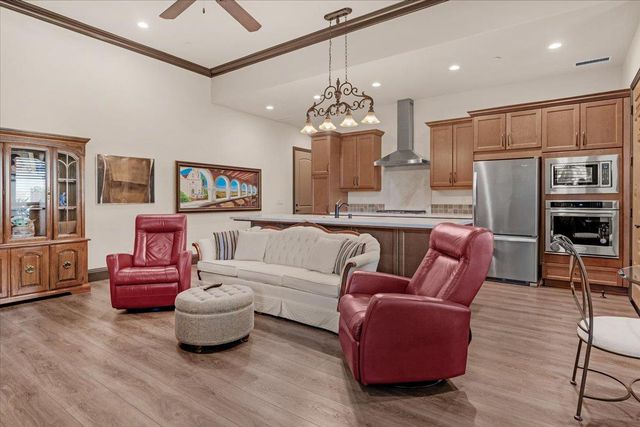 12392 N Via Tuscania Avenue, Clovis, CA 93619