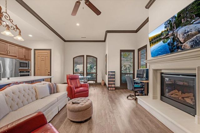 12392 N Via Tuscania Avenue, Clovis, CA 93619