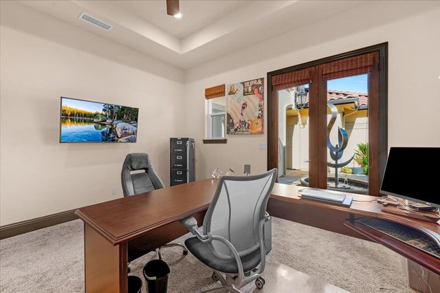 12392 N Via Tuscania Avenue, Clovis, CA 93619