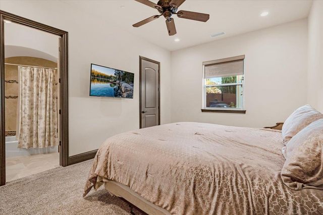 12392 N Via Tuscania Avenue, Clovis, CA 93619