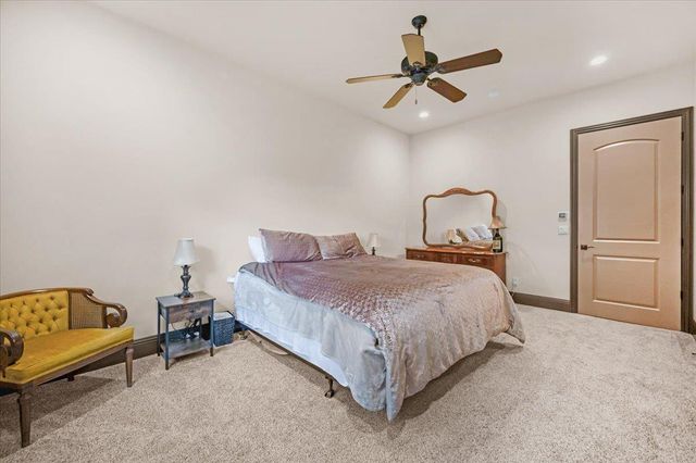 12392 N Via Tuscania Avenue, Clovis, CA 93619