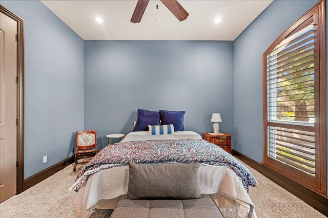 12392 N Via Tuscania Avenue, Clovis, CA 93619