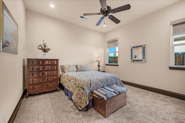 12392 N Via Tuscania Avenue, Clovis, CA 93619