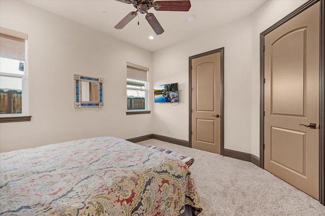 12392 N Via Tuscania Avenue, Clovis, CA 93619