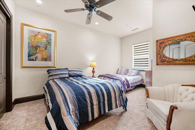 12392 N Via Tuscania Avenue, Clovis, CA 93619