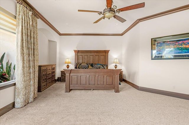 12392 N Via Tuscania Avenue, Clovis, CA 93619