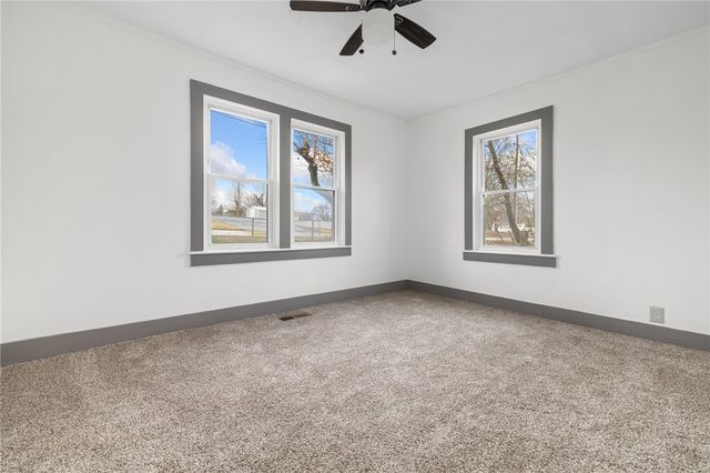 514 S Locust Street, Harrison, AR 72601