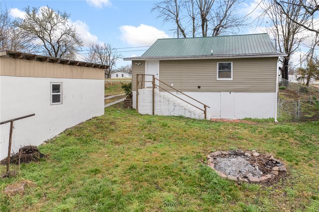 514 S Locust Street, Harrison, AR 72601