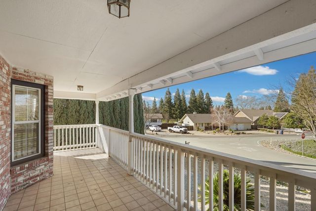 445 La Contenta Way, Valley Springs, CA 95252