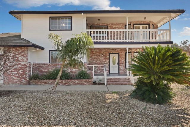 445 La Contenta Way, Valley Springs, CA 95252