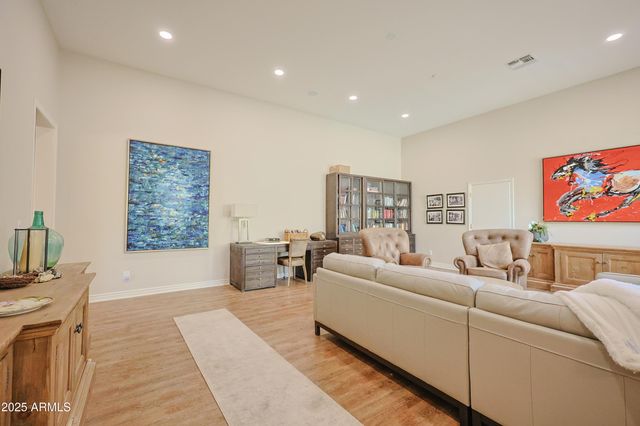 42405 N HARBOUR TOWN Court, Anthem, AZ 85086