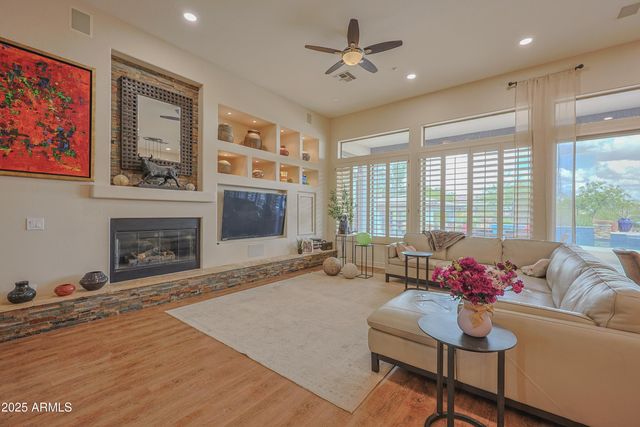 42405 N HARBOUR TOWN Court, Anthem, AZ 85086