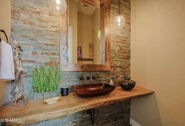 42405 N HARBOUR TOWN Court, Anthem, AZ 85086