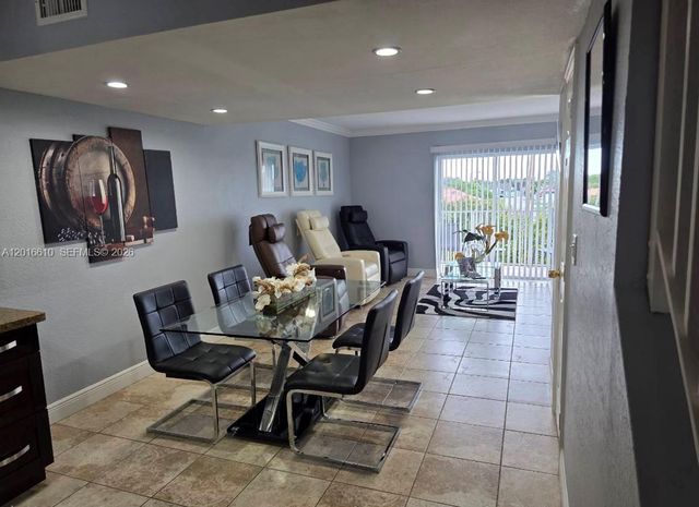 2680 W 76th St 211, Hialeah, FL 33016