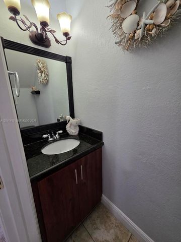 2680 W 76th St 211, Hialeah, FL 33016