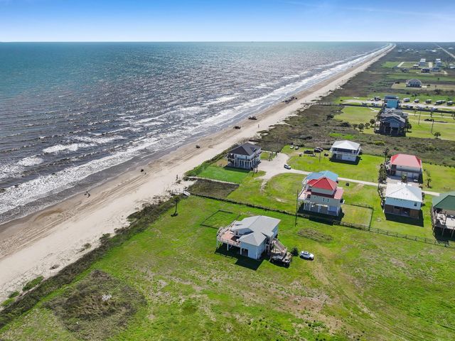 772 Bolivar Dunes Boulevard, Gilchrist, TX 77617