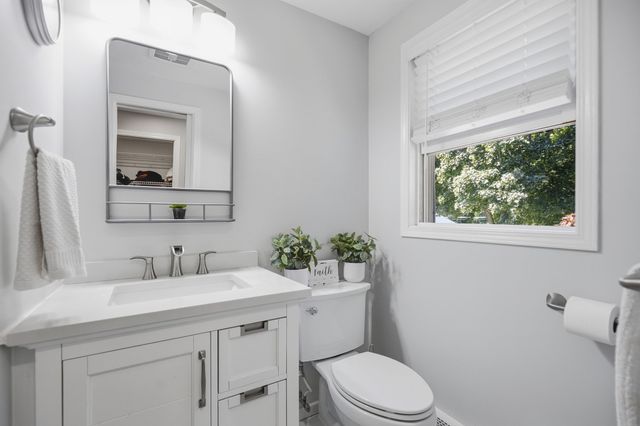 5 Amherst Road, Wilmington, MA 01887