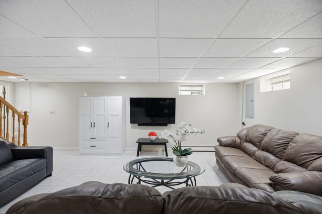 5 Amherst Road, Wilmington, MA 01887