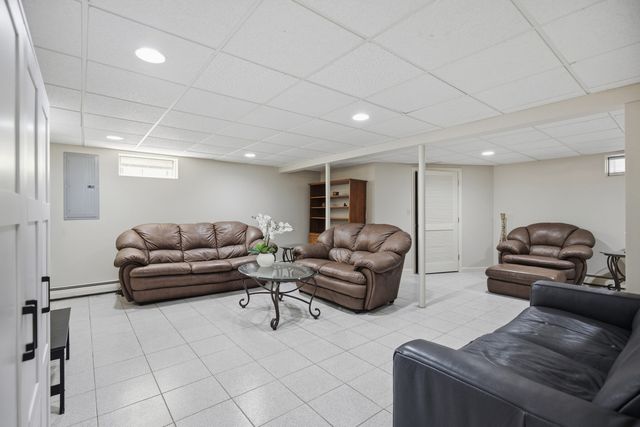 5 Amherst Road, Wilmington, MA 01887