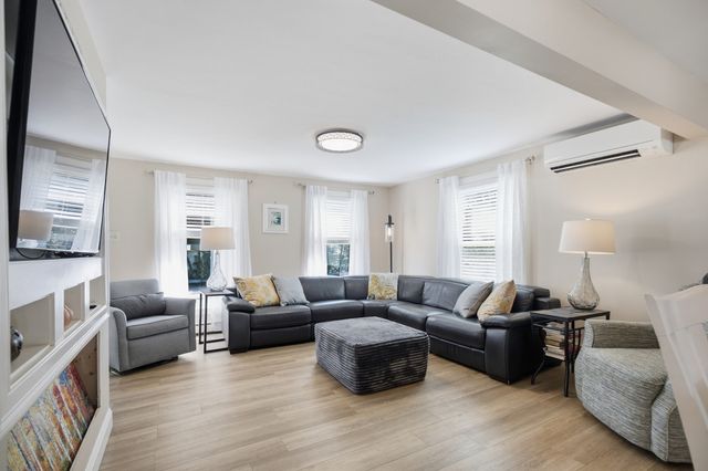 5 Amherst Road, Wilmington, MA 01887