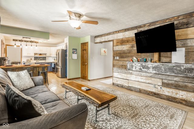 1103 Ridgeway Drive, Crawfordsville, IN 47933