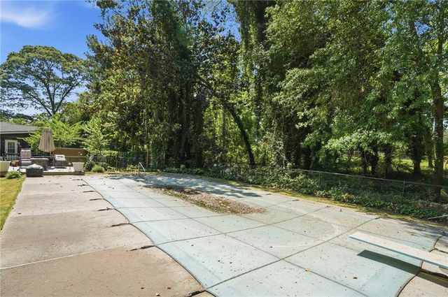 5737 Highway 20 S, Covington, GA 30016