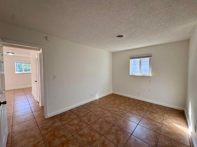 3101 NE 7th Avenue B, Pompano Beach, FL 33064