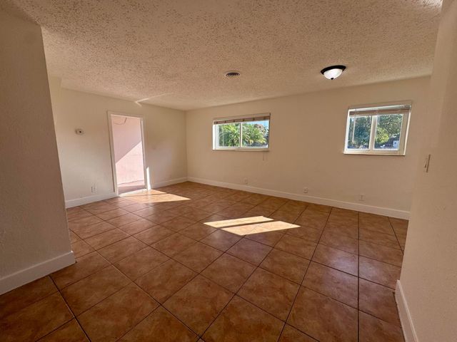 3101 NE 7th Avenue B, Pompano Beach, FL 33064