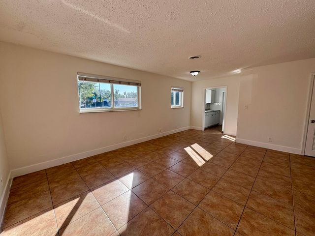 3101 NE 7th Avenue B, Pompano Beach, FL 33064