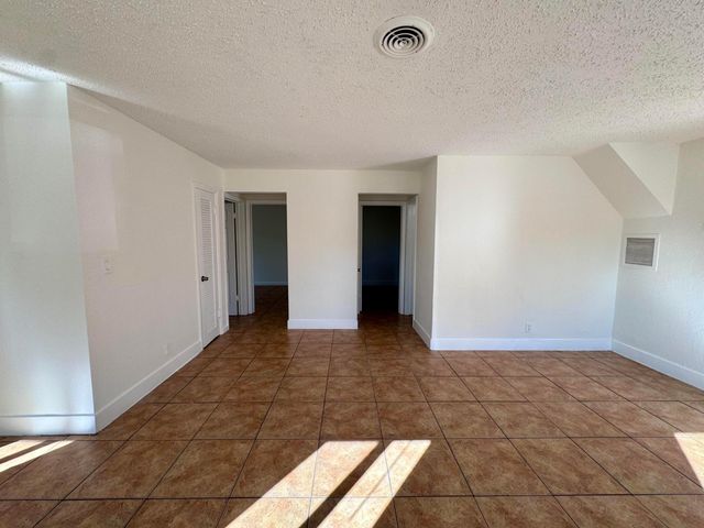 3101 NE 7th Avenue B, Pompano Beach, FL 33064