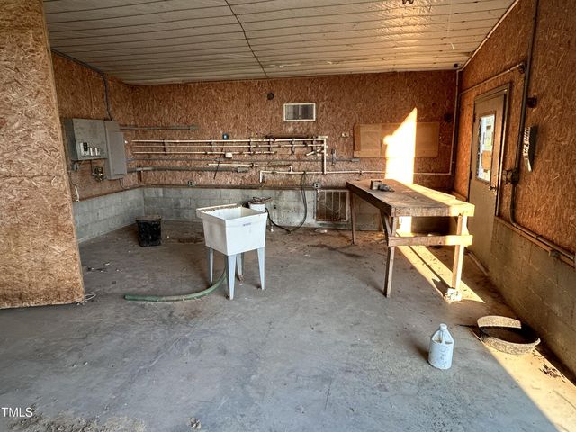 5900 Godwin Lake Road, Benson, NC 27504