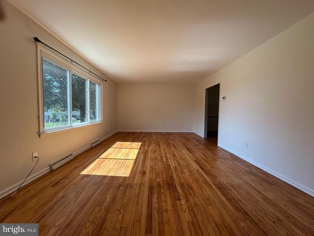 118 COUNTRY CLUB DR, Newark, DE 19711